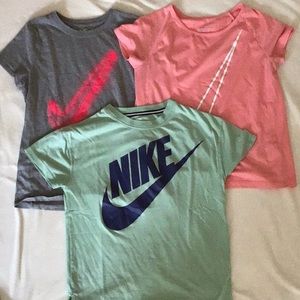Girls Short Sleeve Nike tee and Dri Fit tops Large